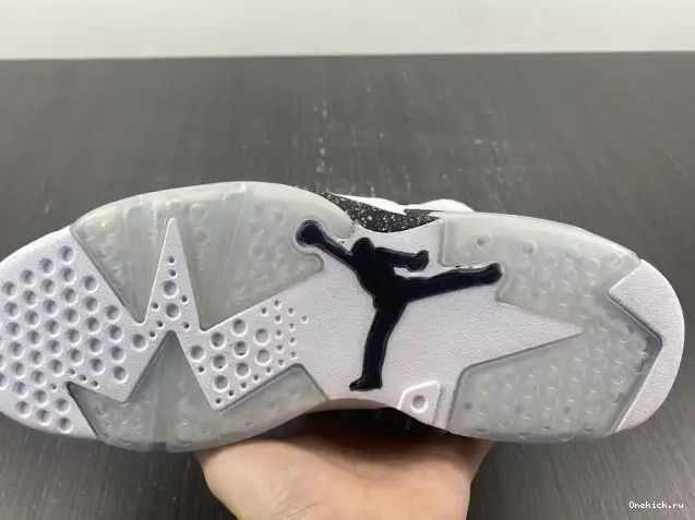 One Kick Jordan Oreo 6 Retro 384664-101 0523
